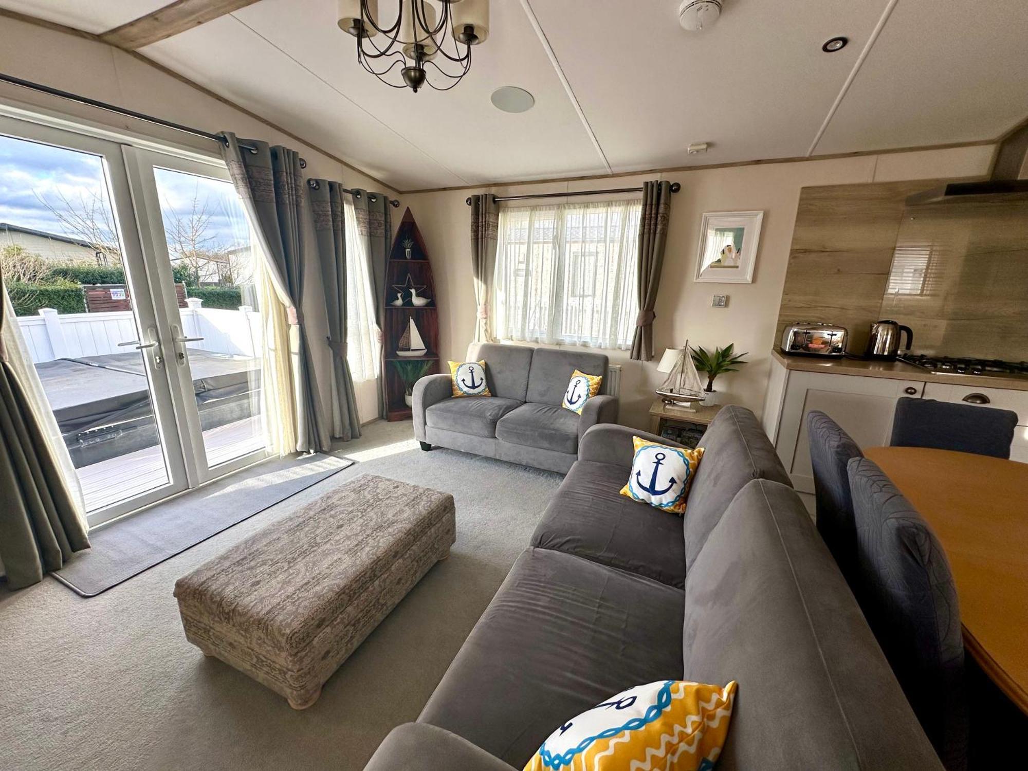 The Boat House, Hot Tub Lodge South Cerney Exteriér fotografie