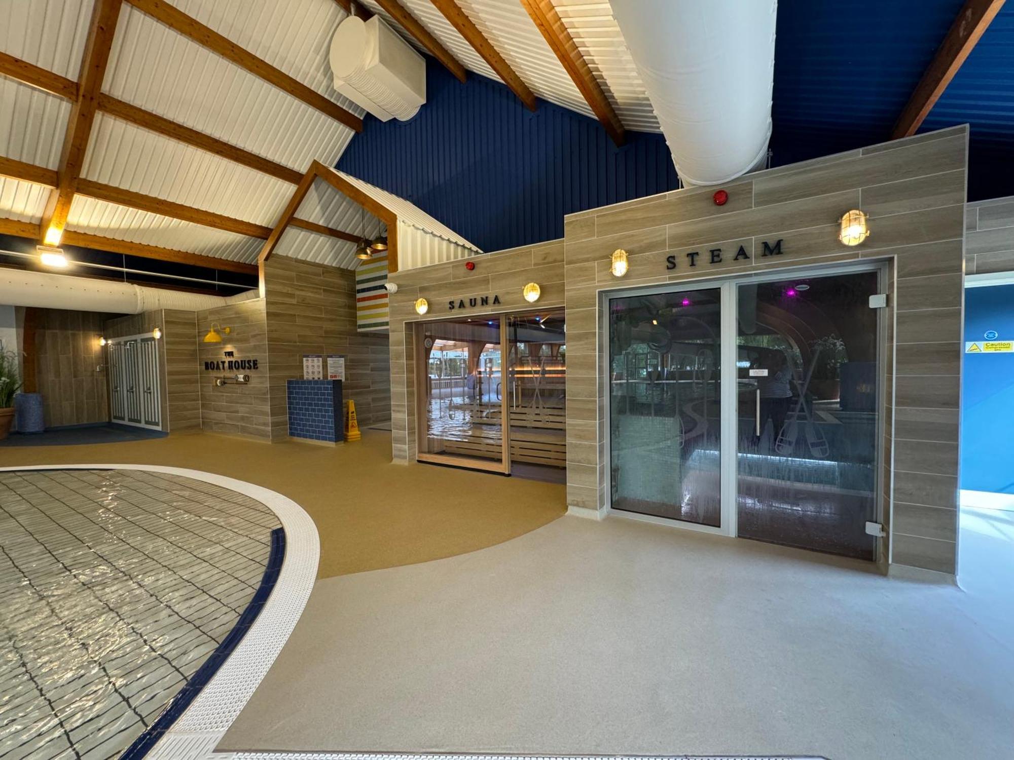 The Boat House, Hot Tub Lodge South Cerney Exteriér fotografie